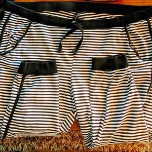 Torrid 4 Black Striped Sleep Pant